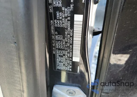 2016 Volvo Xc60 T6 Premier из США, поврежденный, VIN YV4902RK3G2833813